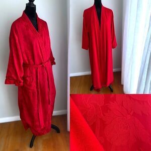 Vintage Gold label Victoria’s Secret robe Deep Scarlet Red Size S
